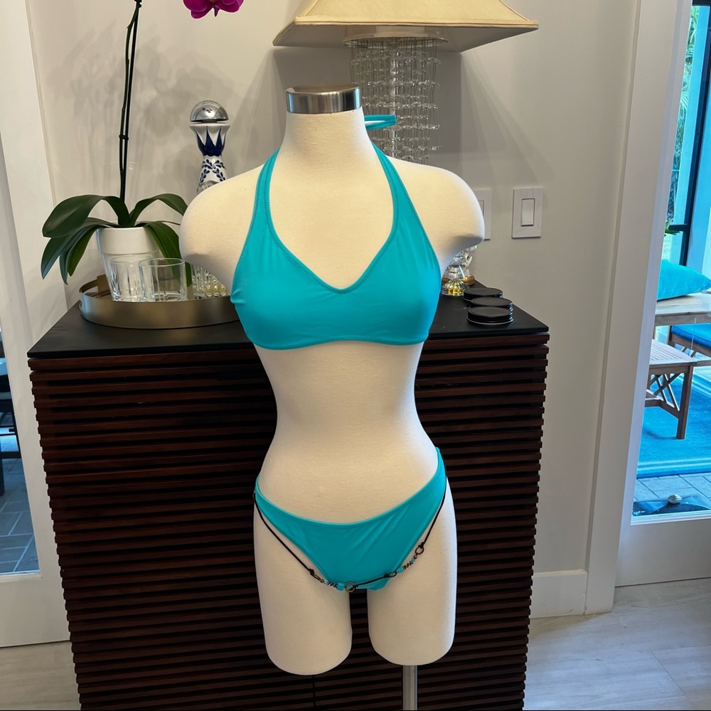 Colombian bikini L (runs like M)